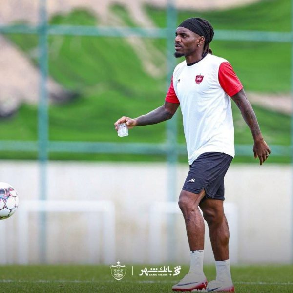 خارجی های پرسپولیس ماندنی شدند