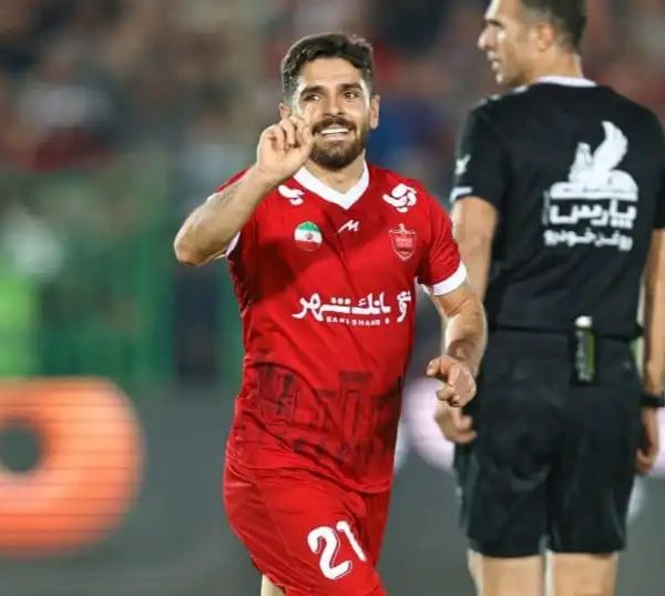 درخشش محمد عمری پس از بازگشت به پرسپولیس1