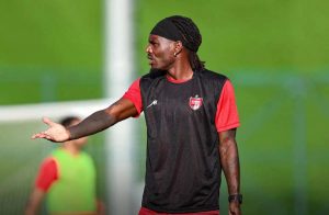 رفتار جنجالی ستاره خارجی پرسپولیس؛ اخراج عمدی یا بحران پنهان؟ 1 رفتار جنجالی ستاره خارجی پرسپولیس؛ اخراج عمدی یا بحران پنهان؟